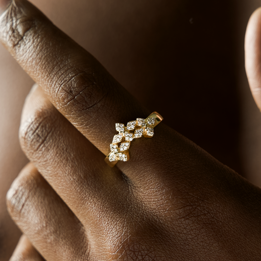 Iced triple crossed star ring - Doré