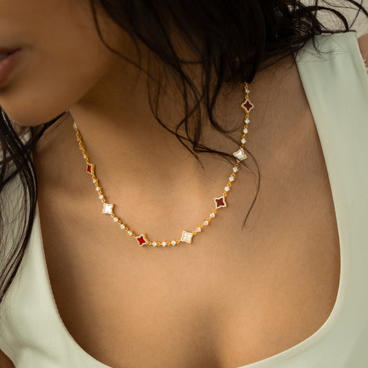 Chaîne Flower Tennis Dorée - Motif Blanc & Rouge