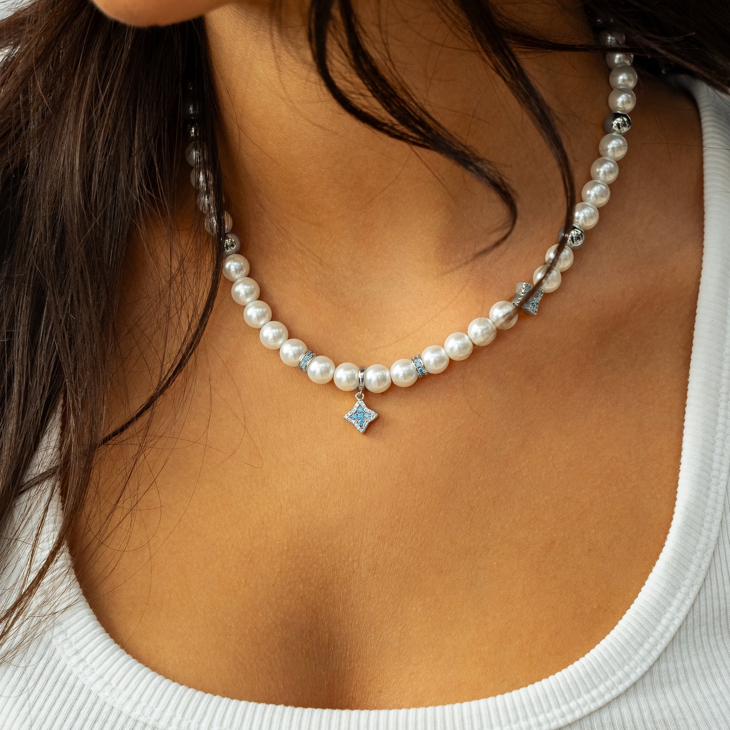 Chaîne Flower Pearl Argentée - Pierres Bleues