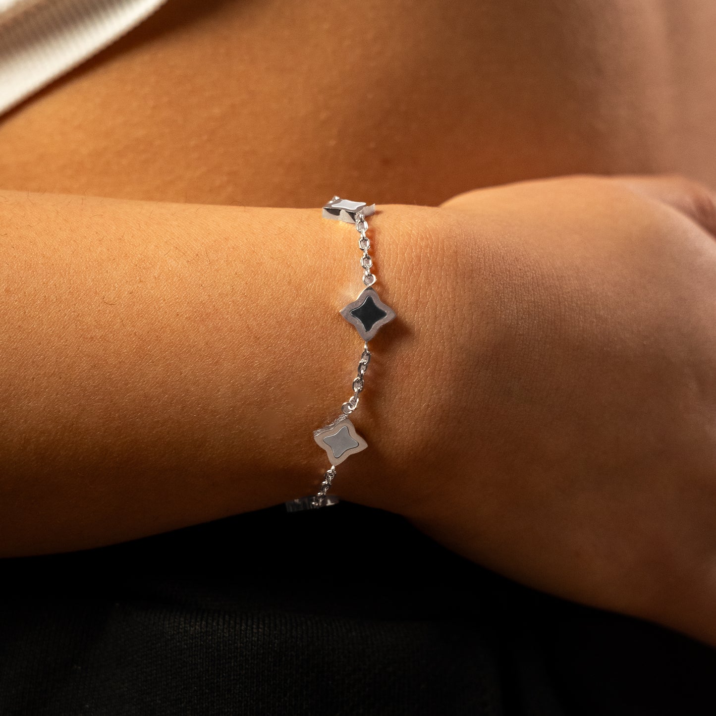 Silver Cable Flower Bracelet - White & Black Pattern