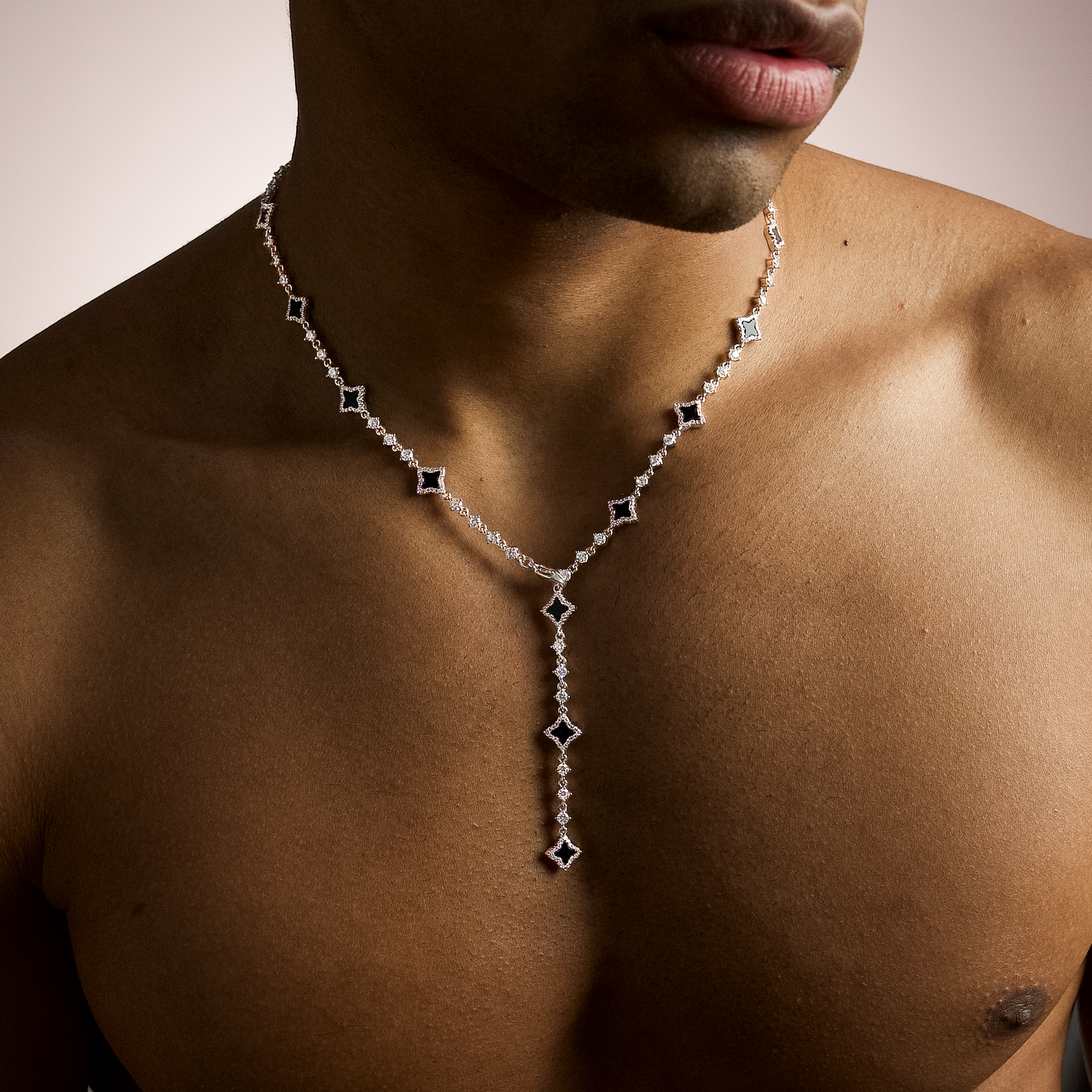 Lariat Flower Tennis Silver - Black Pattern