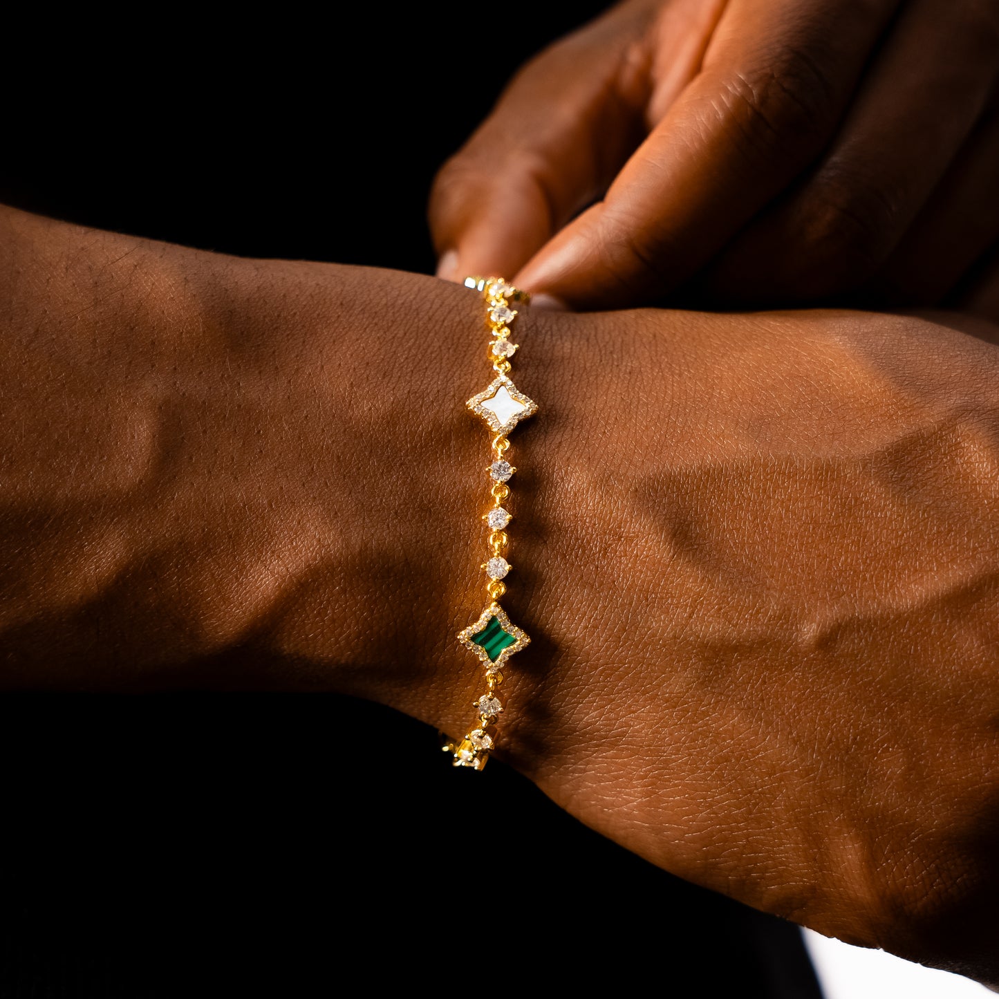 Bracelet Flower Tennis Doré - Motif Blanc & Vert