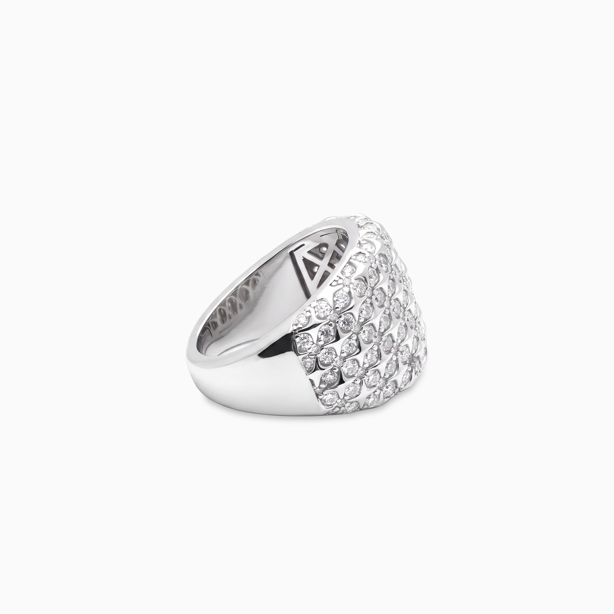 Iced Starfield Round signet ring - 925 Sterling Silver / VVS Moissanite
